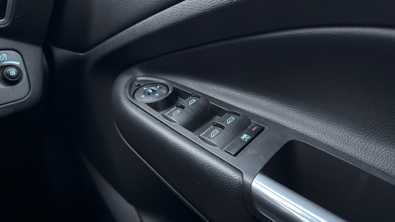 Ford Kuga 2.0 TDCi Titanium 5dr 2WD Diesel Estate